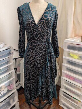 Green leopard velvet dress Calvin Klein